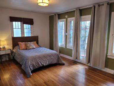 Main picture of 1247 N Citrus Ave