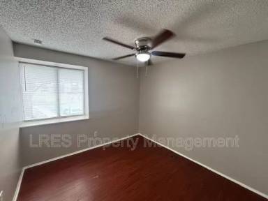 Main picture of 4974 Sanoma Village