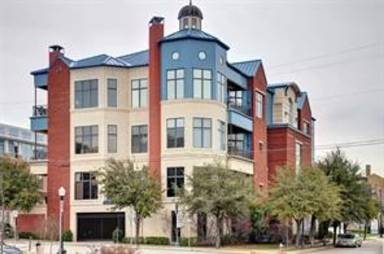 Main picture of 601 E 1st St