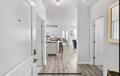 Main picture of 655 12th St Apartments