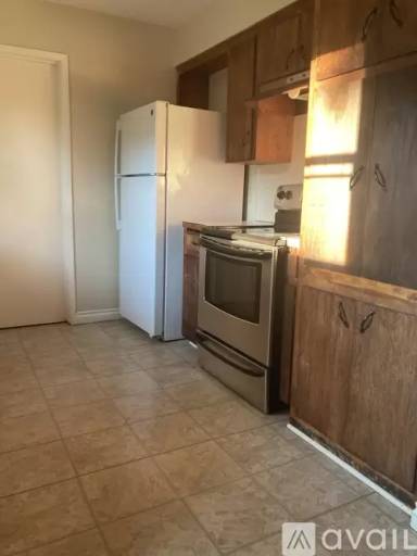 Main picture of 328 Oak St