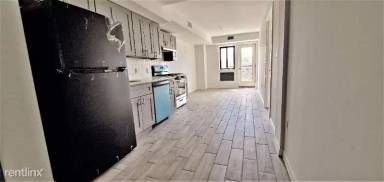 Main picture of 2524 Broadway