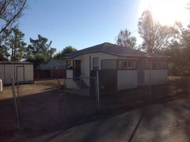 Main picture of 23773 Lake Dr