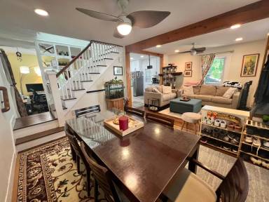 Main picture of 22 Knoll Pl