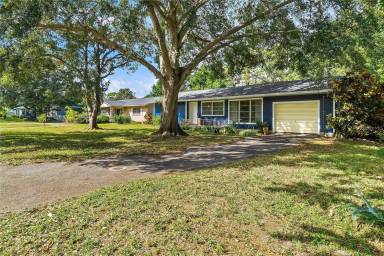 Main picture of 525 64th Ave S