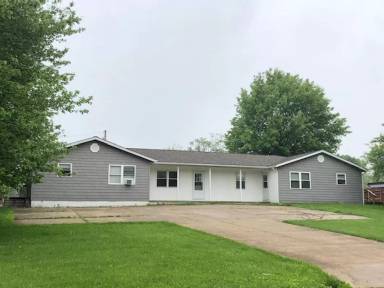 Main picture of 1441 Peachtree Dr