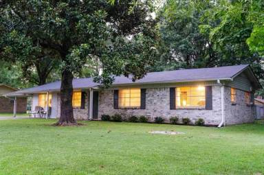 Main picture of 3104 Fortune Ave
