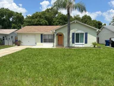 Main picture of 7449 Como Dr