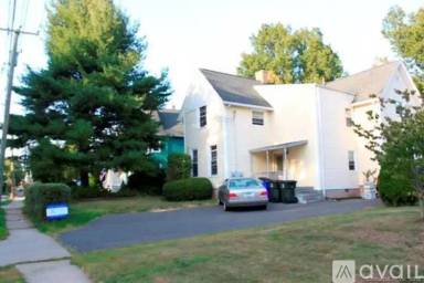 Main picture of 210 Raymond Rd