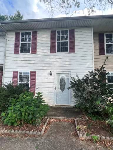 Main picture of 122 Westwood Cir