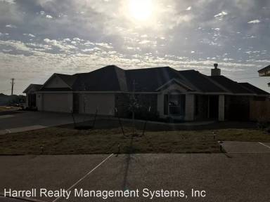 Main picture of 600-24 Madison Cir