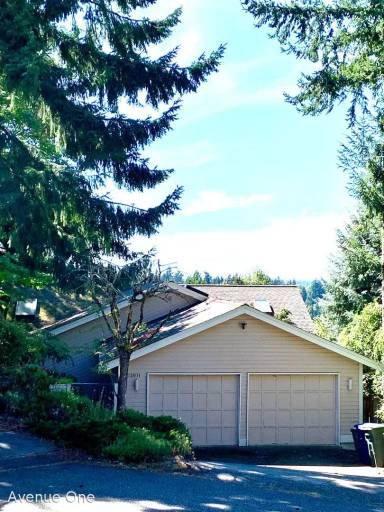 Main picture of 13611 SE 56th Pl