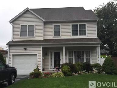 Main picture of 28 Russell St