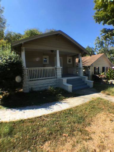 Main picture of 423 S Hembree St
