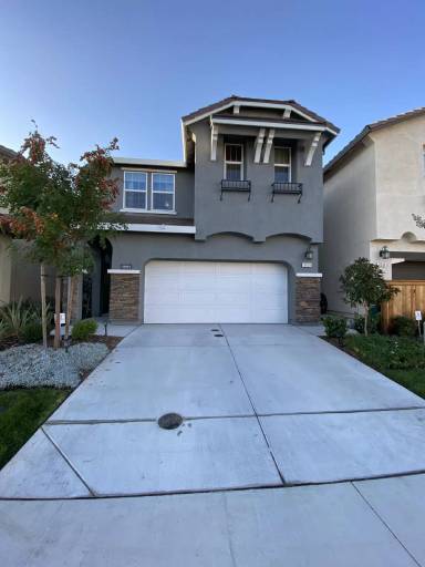 Main picture of 9050 Albarino Way