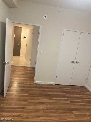 Main picture of 1 Ravine Ave