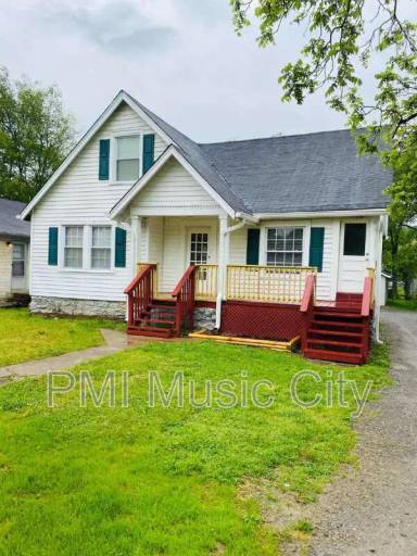 Main picture of 213 Robinwood Ave