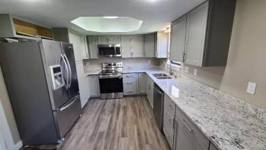 Main picture of 52 Elkins Ln