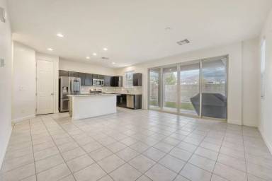 Main picture of 10426 Mount Charleston Ave