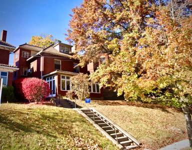 Main picture of 456 S Graham St