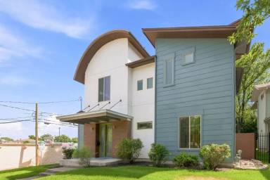 Main picture of 603 W 30th St