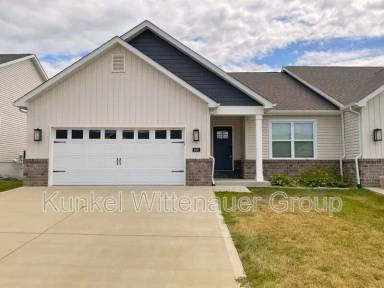 Main picture of 806 Applewood Creek Dr