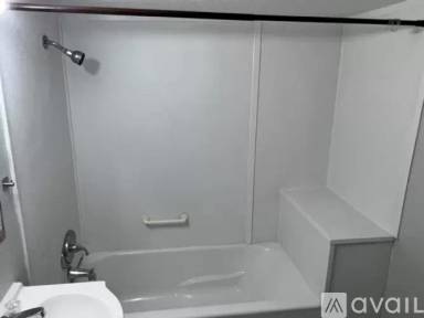 Main picture of 1419 S Main St