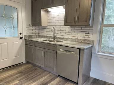 Main picture of 16 Church St