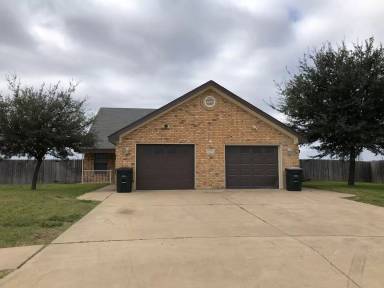 Main picture of 5102 Heather Ln