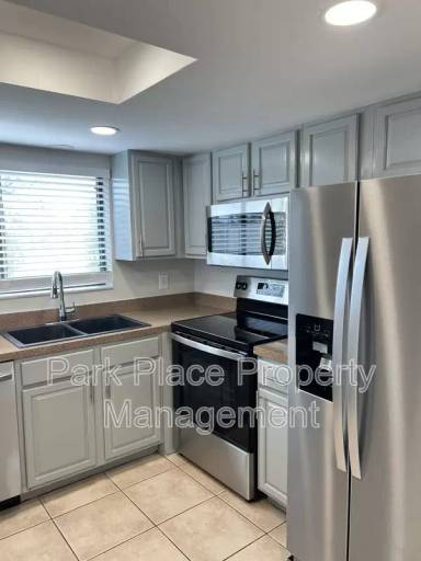 Main picture of 1068 Lotus Pkwy