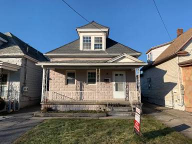 Main picture of 102 Colton St