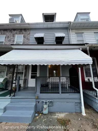 Main picture of 1326 Birch St
