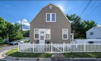 Main picture of 119 Morningside Ave