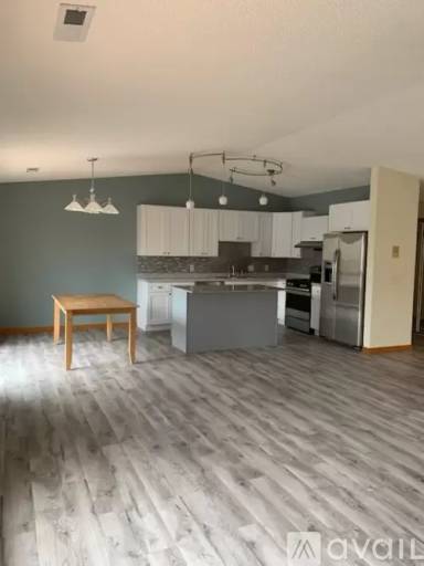 Main picture of 7035 Edenvale Blvd