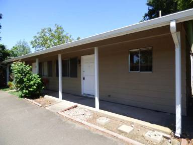 Main picture of 1785 Park Ave NE