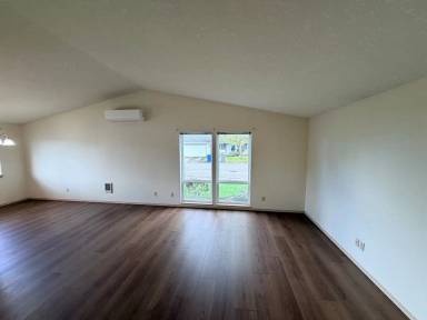 Main picture of 286 Aldridge Dr N