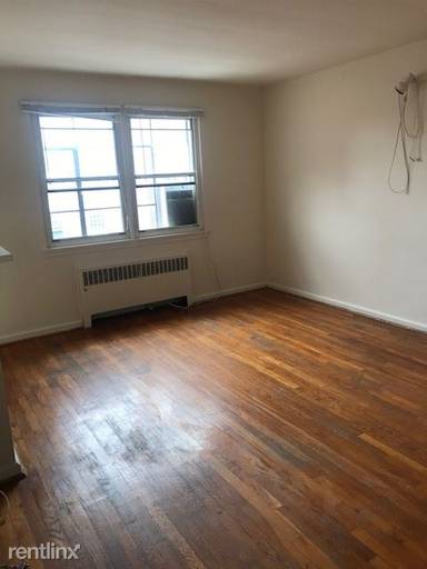Main picture of 2125 Locust St