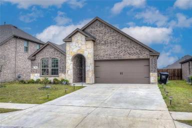 Main picture of 176 Mockingbird Way