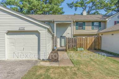 Main picture of 6730 Racquet Club Dr