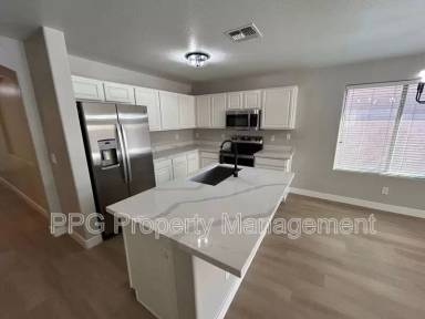 Main picture of 12838 N 148th Ln