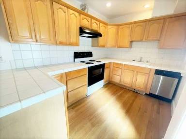 Main picture of 988 Potrero Ave