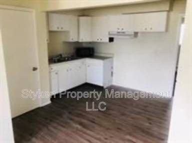 Main picture of 1525 East Risser Street