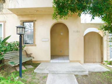 Main picture of 5160 W Wooley Rd