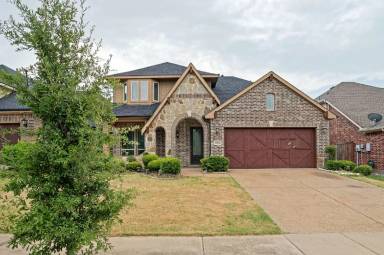 Main picture of 1204 E Shawnee Dr