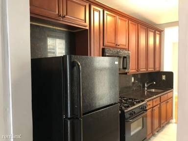 Main picture of 202 Hutton St