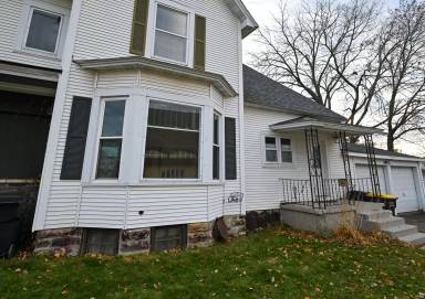 Main picture of 603 1/2 Superior Ave