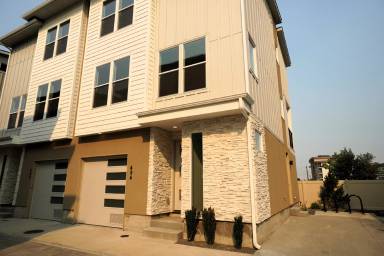 Main picture of 494 E Violets Cove Ln