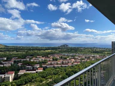 Main picture of Makaha Valley Towers