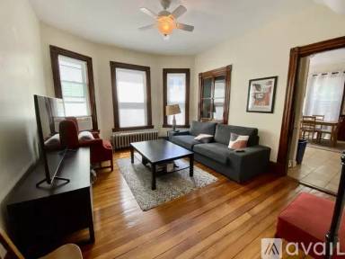 Main picture of 121 Cherry St