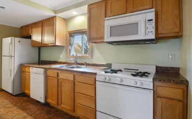 Main picture of 710 E Park St
